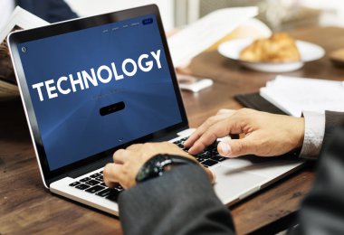 klavyede yazarak işadamı