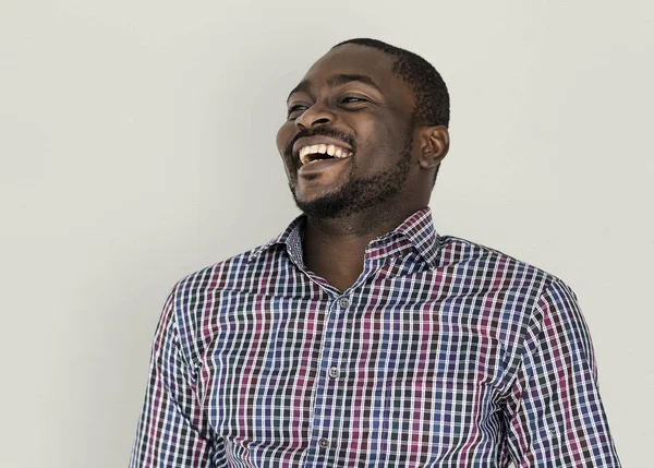 Joven sonriente negro etnia hombre —  Fotos de Stock