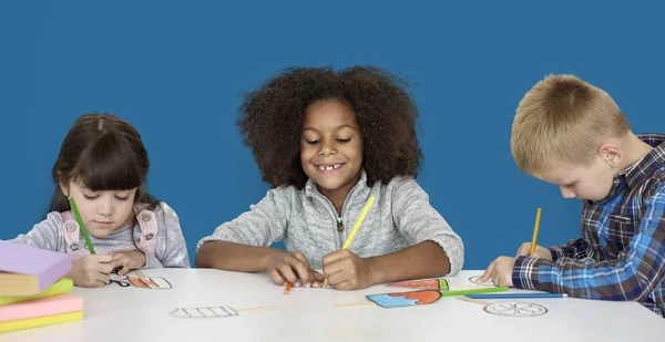 Sesión de estudio de niños pequeños — Foto de Stock