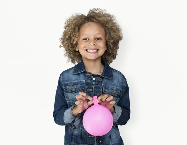 Studioaufnahme eines kleinen Jungen — Stockfoto