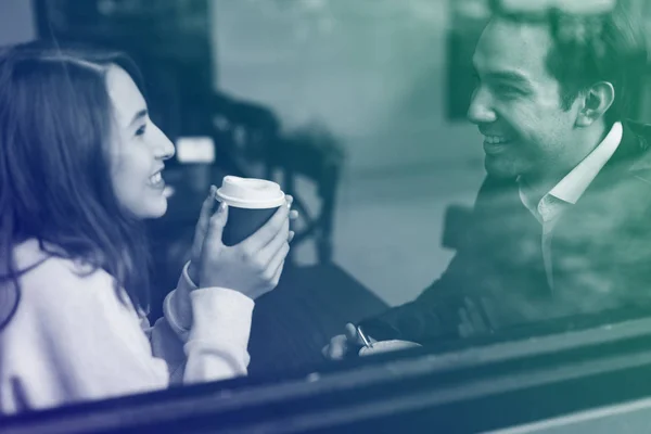 Paar hat Date im Café — Stockfoto