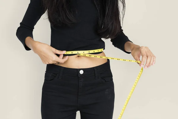 腰を測定する女 — ストック写真