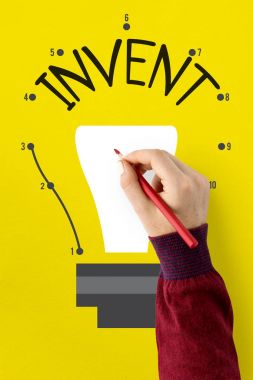 kişi kalem ile metin yazma