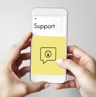 Cep telefonu holding insan eller