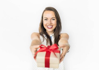  Ben kutu mevcut tutan kadın