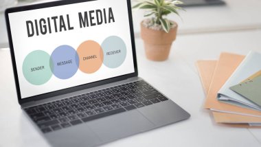 tablo üzerinde açılan not defteri