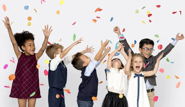 Dětská párty s konfety — Stock fotografie