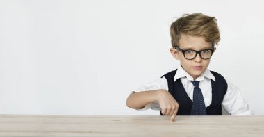 İlköğretim yaş çocuk düşünme 