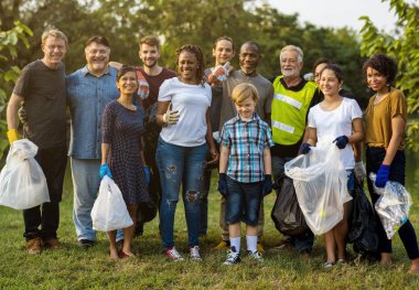  insanlar park temizlik
