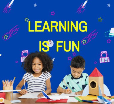 kağıt üzerine çizim çocuklar