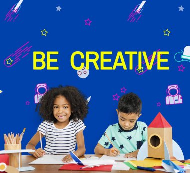 kağıt üzerine çizim çocuklar