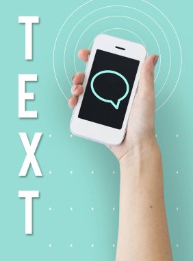 akıllı telefon elinde 