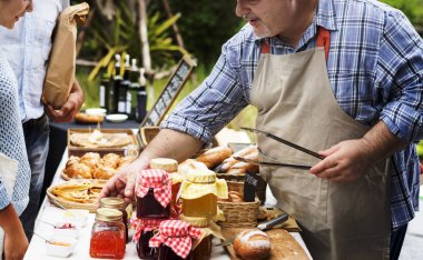 Varyasyon ev yapımı pasta pişmiş