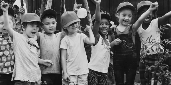 Groep van student zijn in een excursie — Stockfoto