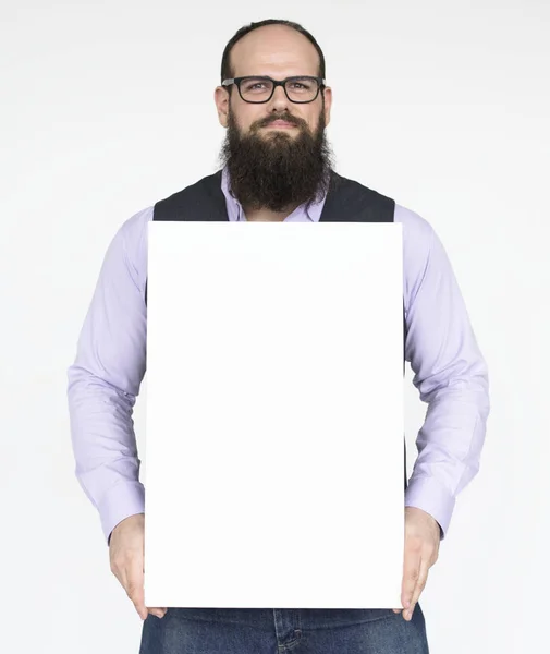 Homem com barba posando em estúdio — Fotografia de Stock