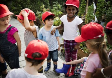 Çocuklar Red eğlenmek kapaklar 