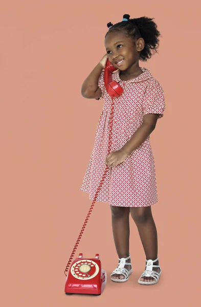 Chica en vestido hablando por teléfono retro —  Fotos de Stock