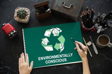 yaratıcı sanatçı eller çizim