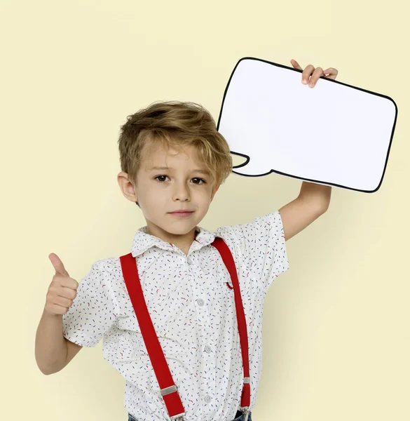 Boy Holding Papercraft Discurso Burbuja — Foto de Stock