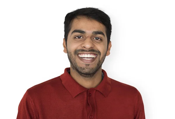 Indiase man in een rood shirt — Stockfoto