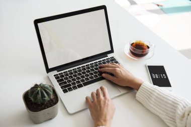 Çalışma alanı tablosu dizüstü bilgisayar