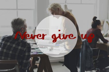 yaratıcı tasarımcılar çalışma