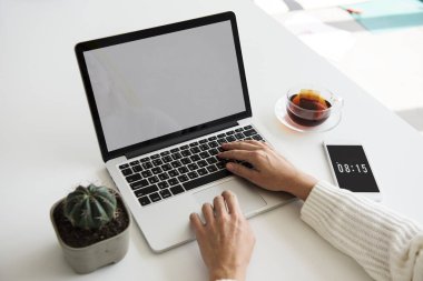 Çalışma alanı tablosu dizüstü bilgisayar