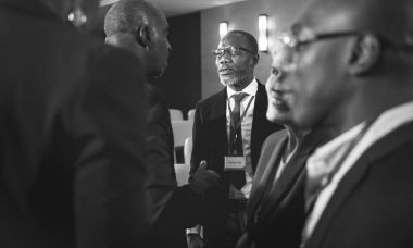 beyin fırtınası ve konuşmak insanlar