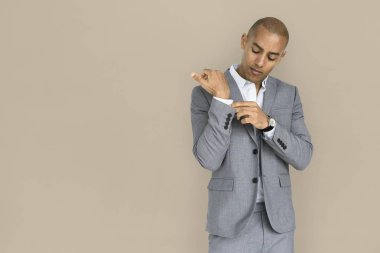İşadamı ayarlama takım elbise kol 