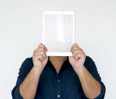 Dijital tablet tutan adam