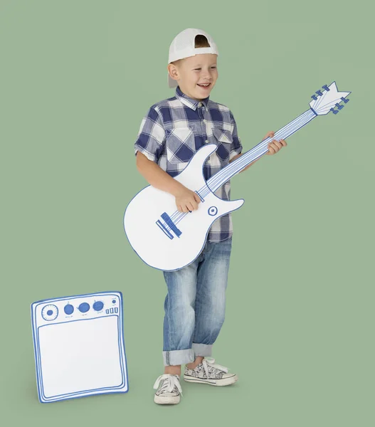 Kis fiú-gitár — Stock Fotó