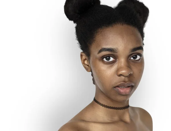 Adolescente com penteado moderno — Fotografia de Stock