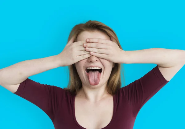 Menina mostrando língua — Fotografia de Stock