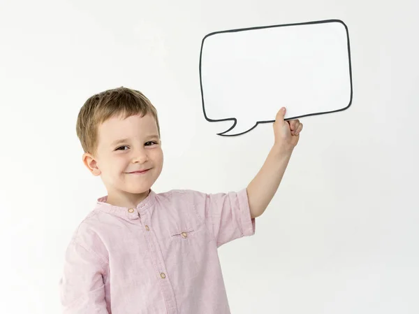 Jongen bedrijf papier tekstballon — Stockfoto