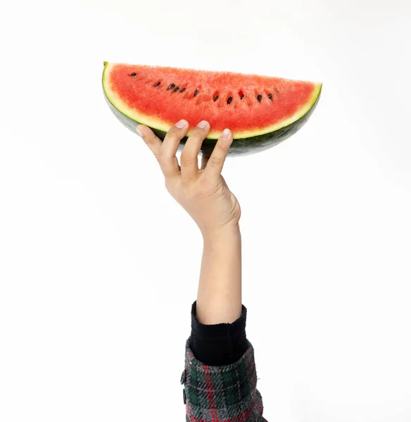 Manteniendo la mano Rebanada de sandía — Foto de Stock