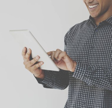 Genç adam stüdyo çekimleri