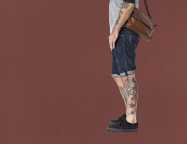 dövmeli erkek bacaklar