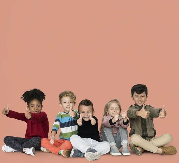 Children showing Thumbs Up — Stock Photo, Image