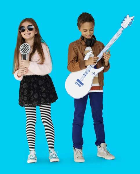 Niños Músicos Cantante y guitarrista — Foto de Stock