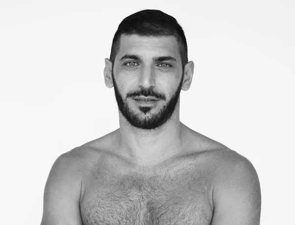 Молодой мужчина без рубашки с Ближнего Востока — стоковое фото