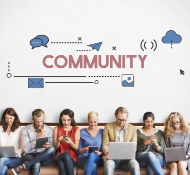 farklı aygıtlar kullanan kişiler