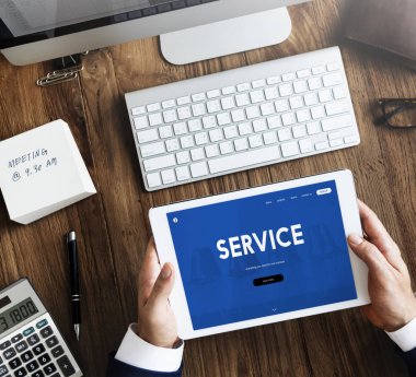 Dijital tablet holding kişi eller