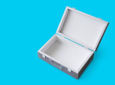 açılan klasik çanta