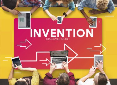 Grup dijital aygıtları ile insan