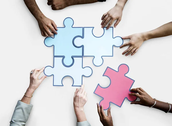 People Holding Jigsaw Puzzle — Stock Photo, Image