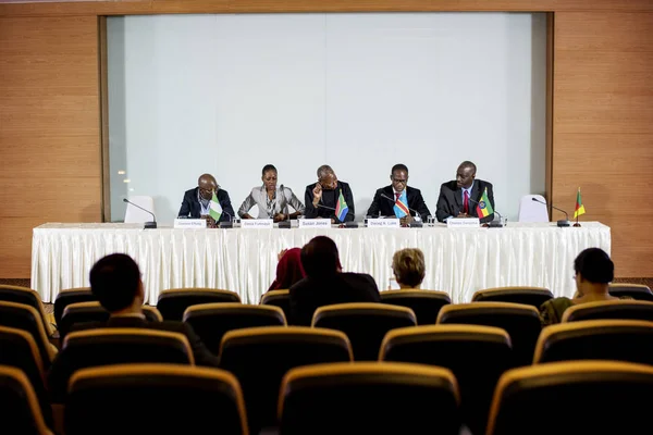 Gente multiétnica en la conferencia de negocios — Foto de Stock