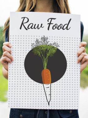 kadın holding tasarlamak 