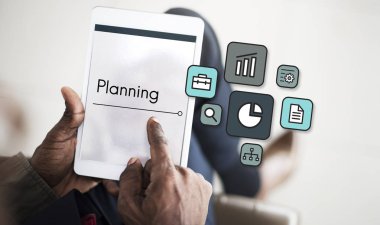 Erkek el dijital tablet kullanma