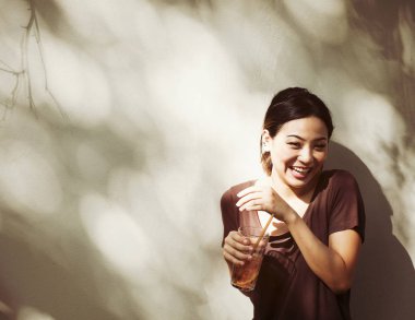 limonata ile Asya öğrenci kız