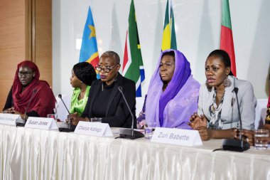 Çok etnik gruptan oluşan insanlara iş Konferansı 